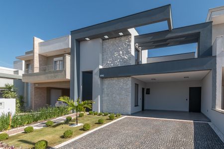 Casa de condomínio à venda com 141m², 3 quartos e 3 vagas Casa de condomínio à venda com 141m², 3 quartos e 3 vagasFachada