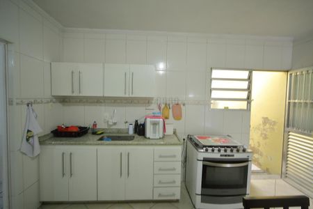 Casa para alugar com 274m², 2 quartos e 3 vagasCozinha 