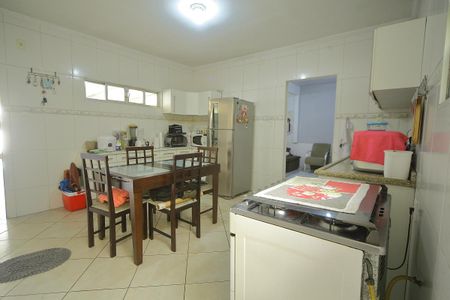 Casa para alugar com 274m², 2 quartos e 3 vagasCozinha 