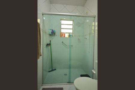 Casa para alugar com 274m², 2 quartos e 3 vagasBanheiro 