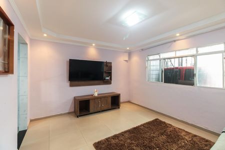 Casa para alugar com 100m², 2 quartos e 1 vaga Casa para alugar com 100m², 2 quartos e 1 vagaSala