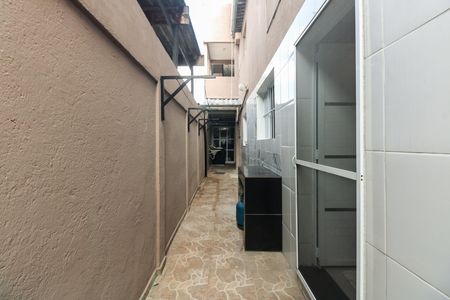 Casa para alugar com 100m², 2 quartos e 1 vaga Casa para alugar com 100m², 2 quartos e 1 vagaEntrada