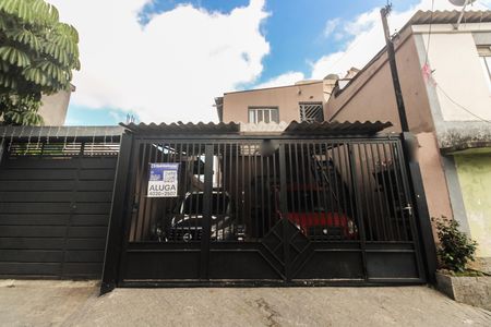 Casa para alugar com 100m², 2 quartos e 1 vaga Casa para alugar com 100m², 2 quartos e 1 vagaFachada