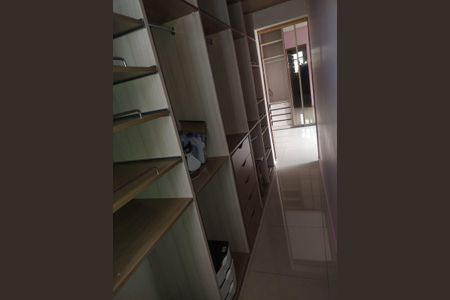 Casa para alugar com 270m², 5 quartos e 3 vagasCloset