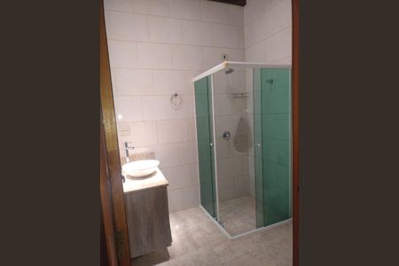 Casa para alugar com 270m², 5 quartos e 3 vagasBanheiro 
