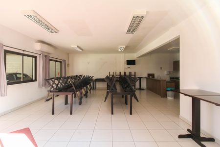 Apartamento à venda com 79m², 2 quartos e 1 vaga Apartamento à venda com 79m², 2 quartos e 1 vagaÁrea comum - Salão de festas