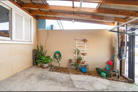 Casa à venda com 71m², 2 quartos e 1 vaga