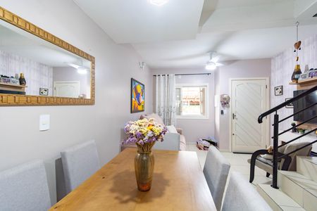 Casa à venda com 71m², 2 quartos e 1 vaga