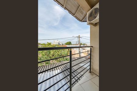 Casa à venda com 71m², 2 quartos e 1 vaga