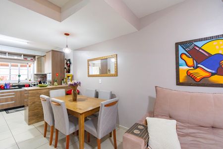Casa à venda com 2 quartos, 71m² em São José, Canoas
