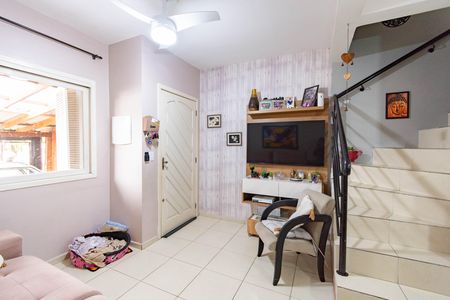 Casa à venda com 2 quartos, 71m² em São José, Canoas