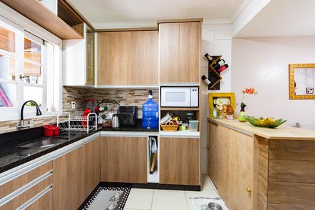 Casa à venda com 71m², 2 quartos e 1 vaga