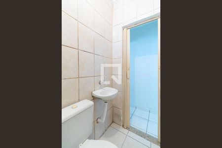Casa 1 - Banheiro de casa à venda com 4 quartos, 100m² em Vila Babilonia, São Paulo