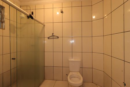 Casa para alugar com 135m², 2 quartos e 2 vagasBanheiro da Suíte