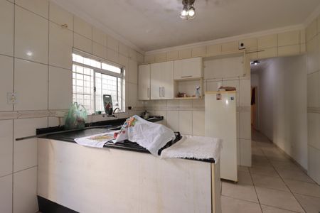 Casa para alugar com 135m², 2 quartos e 2 vagasCozinha
