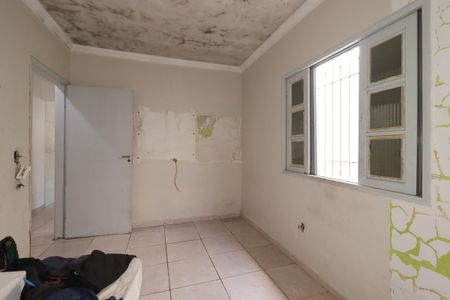 Casa para alugar com 135m², 2 quartos e 2 vagasQuarto