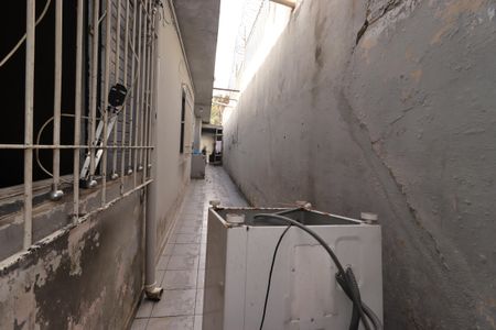 Casa para alugar com 135m², 2 quartos e 2 vagasCorredor externo
