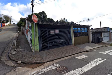 Casa para alugar com 135m², 2 quartos e 2 vagasFachada