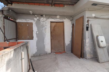 Casa para alugar com 135m², 2 quartos e 2 vagasQuintal da edícula