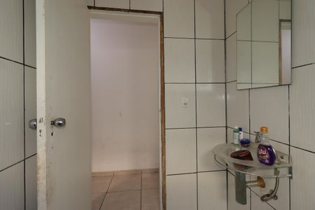 Casa para alugar com 135m², 2 quartos e 2 vagasBanheiro Social