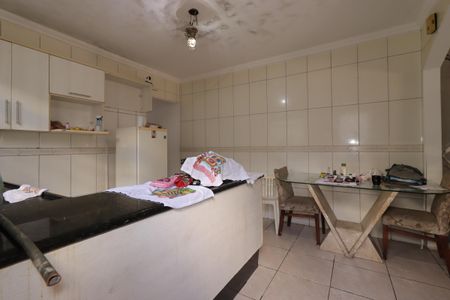 Casa para alugar com 135m², 2 quartos e 2 vagasCozinha
