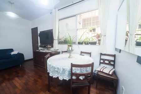 Apartamento à venda com 68m², 3 quartos e 1 vaga Apartamento à venda com 68m², 3 quartos e 1 vagaSala de Jantar
