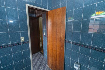 Casa à venda com 365m², 5 quartos e 4 vagas Casa à venda com 365m², 5 quartos e 4 vagassuite