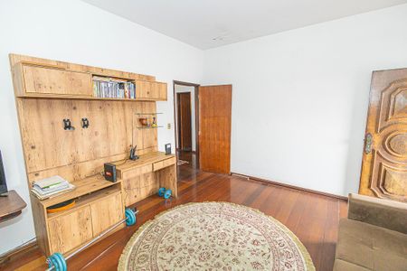 Casa à venda com 365m², 5 quartos e 4 vagas Casa à venda com 365m², 5 quartos e 4 vagasSala 2 andar
