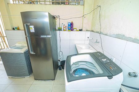 Casa à venda com 365m², 5 quartos e 4 vagas Casa à venda com 365m², 5 quartos e 4 vagasArea de serviço
