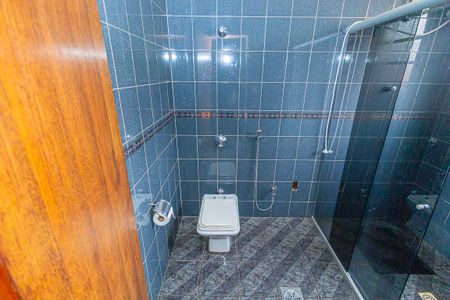 Casa à venda com 365m², 5 quartos e 4 vagas Casa à venda com 365m², 5 quartos e 4 vagassuite