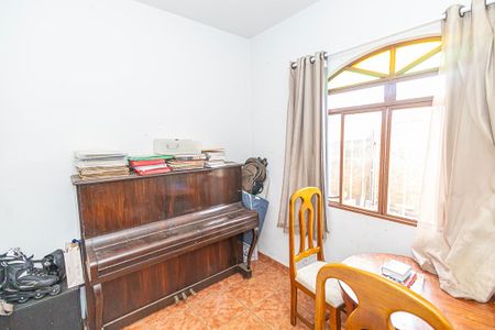 Casa à venda com 365m², 5 quartos e 4 vagas Casa à venda com 365m², 5 quartos e 4 vagasQuarto 1