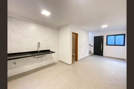Cozinha de casa de condomínio à venda com 2 quartos, 65m² em Tremembé, São Paulo