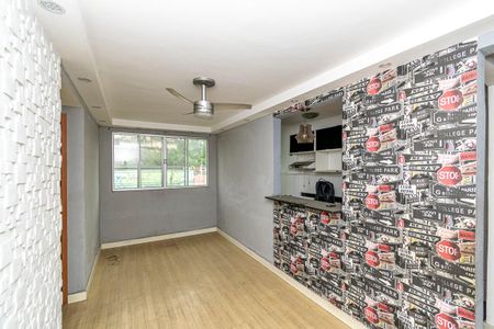 Sala de apartamento para alugar com 2 quartos, 50m² em Vigário Geral, Rio de Janeiro