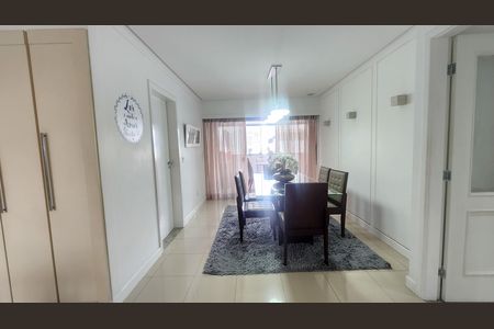 Apartamento para alugar com 200m², 5 quartos e 4 vagasSala 2