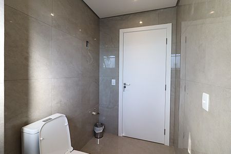 Casa de condomínio para alugar com 196m², 2 quartos e 2 vagasBanheiro da Suíte