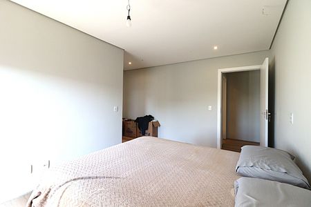 Casa de condomínio para alugar com 196m², 2 quartos e 2 vagasSuíte 
