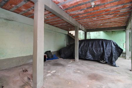 Casa para alugar com 425m², 2 quartos e 5 vagas Casa para alugar com 425m², 2 quartos e 5 vagasGaragem
