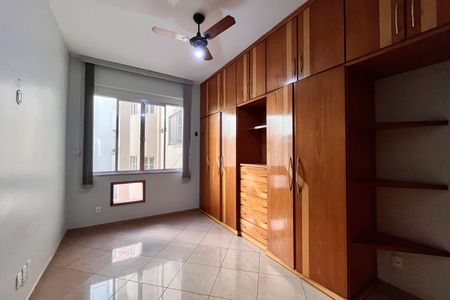 Apartamento à venda com 170m², 3 quartos e 1 vaga Apartamento à venda com 170m², 3 quartos e 1 vagaQuarto 2