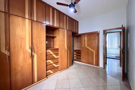 Apartamento à venda com 170m², 3 quartos e 1 vaga Apartamento à venda com 170m², 3 quartos e 1 vagaQuarto 2