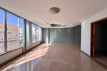 Apartamento à venda com 170m², 3 quartos e 1 vaga Apartamento à venda com 170m², 3 quartos e 1 vagaSala