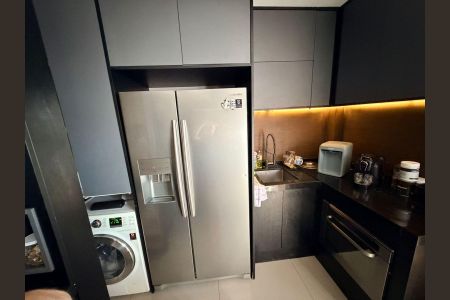 Cozinha de apartamento para alugar com 1 quarto, 38m² em Fátima, Niterói