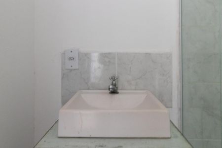 Apartamento para alugar com 45m², 2 quartos e 1 vaga Apartamento para alugar com 45m², 2 quartos e 1 vagaBanheiro