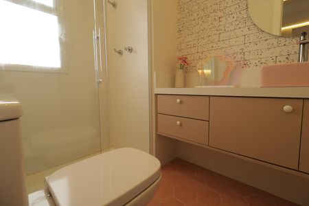 Apartamento à venda com 400m², 4 quartos e 5 vagasBanheiro da Suíte 2