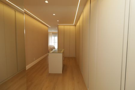 Apartamento à venda com 400m², 4 quartos e 5 vagasCloset da Suíte Master