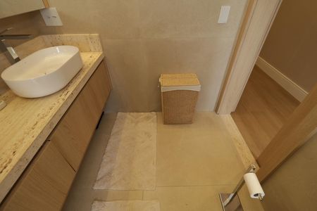 Apartamento à venda com 400m², 4 quartos e 5 vagasBanheiro da Suíte Master