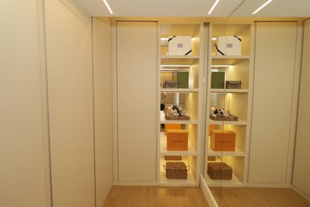 Apartamento à venda com 400m², 4 quartos e 5 vagasCloset da Suíte Master