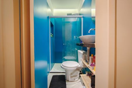 Banheiro de kitnet/studio à venda com 1 quarto, 28m² em Lapa, Rio de Janeiro