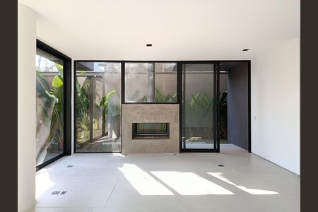 Casa à venda com 262m², 3 quartos e 2 vagasSala - Lareira