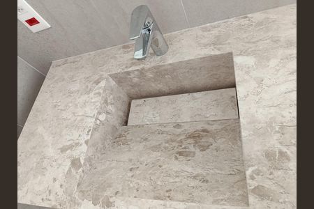 Casa à venda com 262m², 3 quartos e 2 vagasBanheiro da Suíte 2