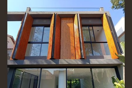 Casa à venda com 262m², 3 quartos e 2 vagasFachada - 2º pavimento